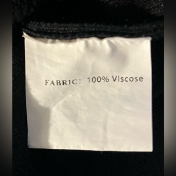 LIKE NEW Women's 2-Piece long sleeve knit pant set. Black w/Cream Trim. Size: L - Picture 11 of 11